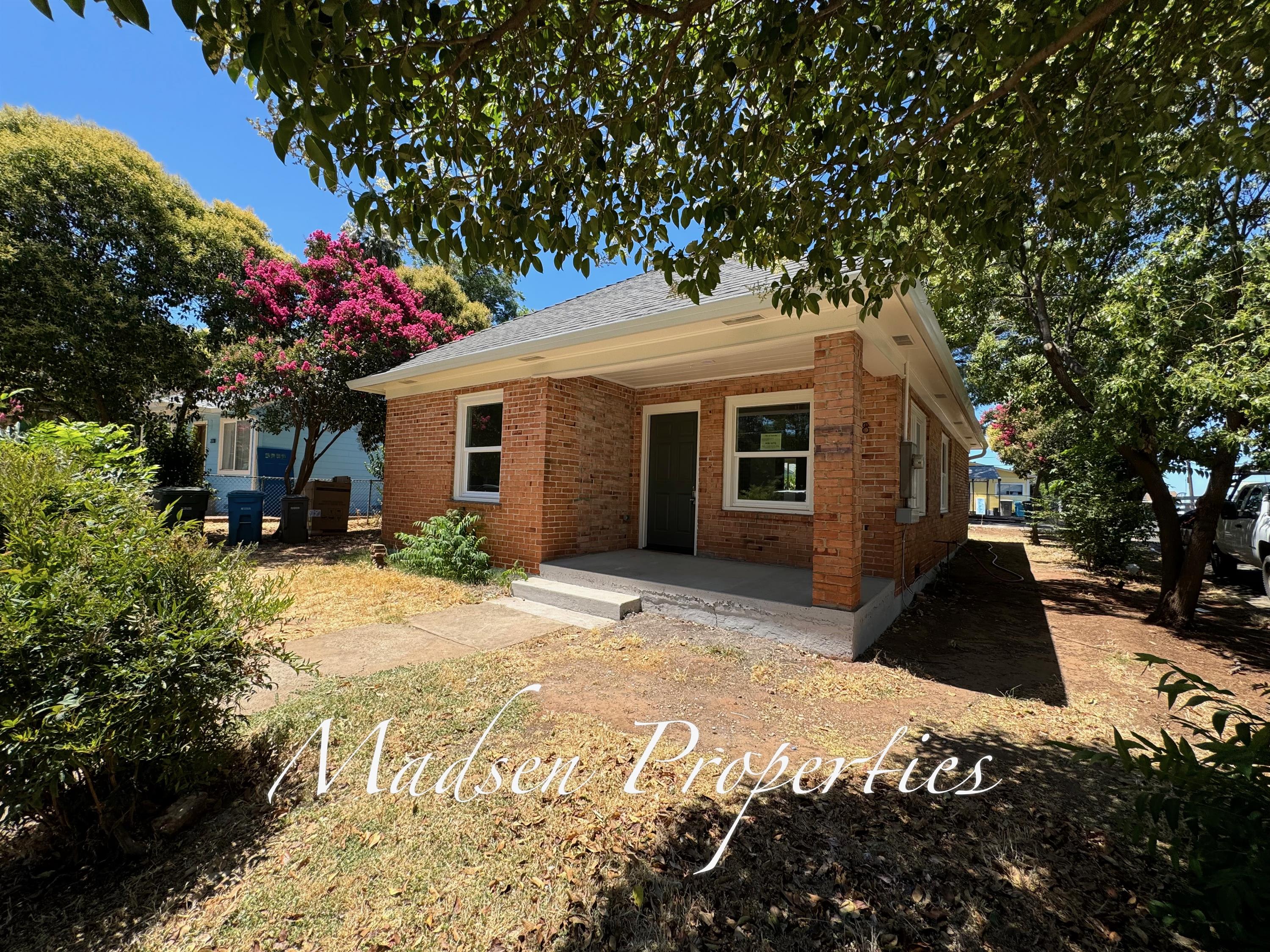 2718 Brown Avenue – photo 1