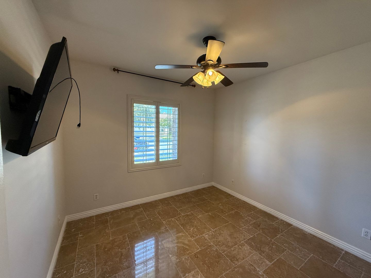 Desirable Camarillo home in the Pitts Ranch Neighborhood – photo 3