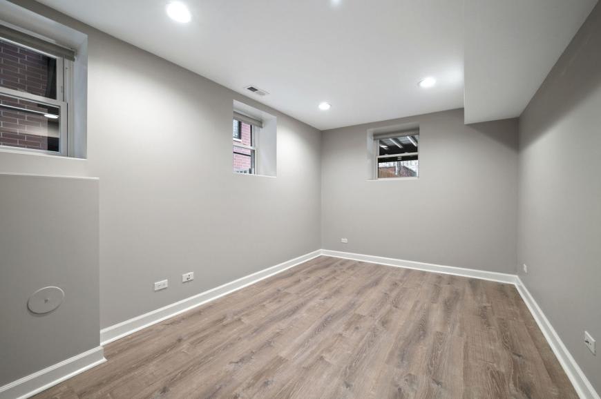 1252 West Carmen Avenue – photo 1