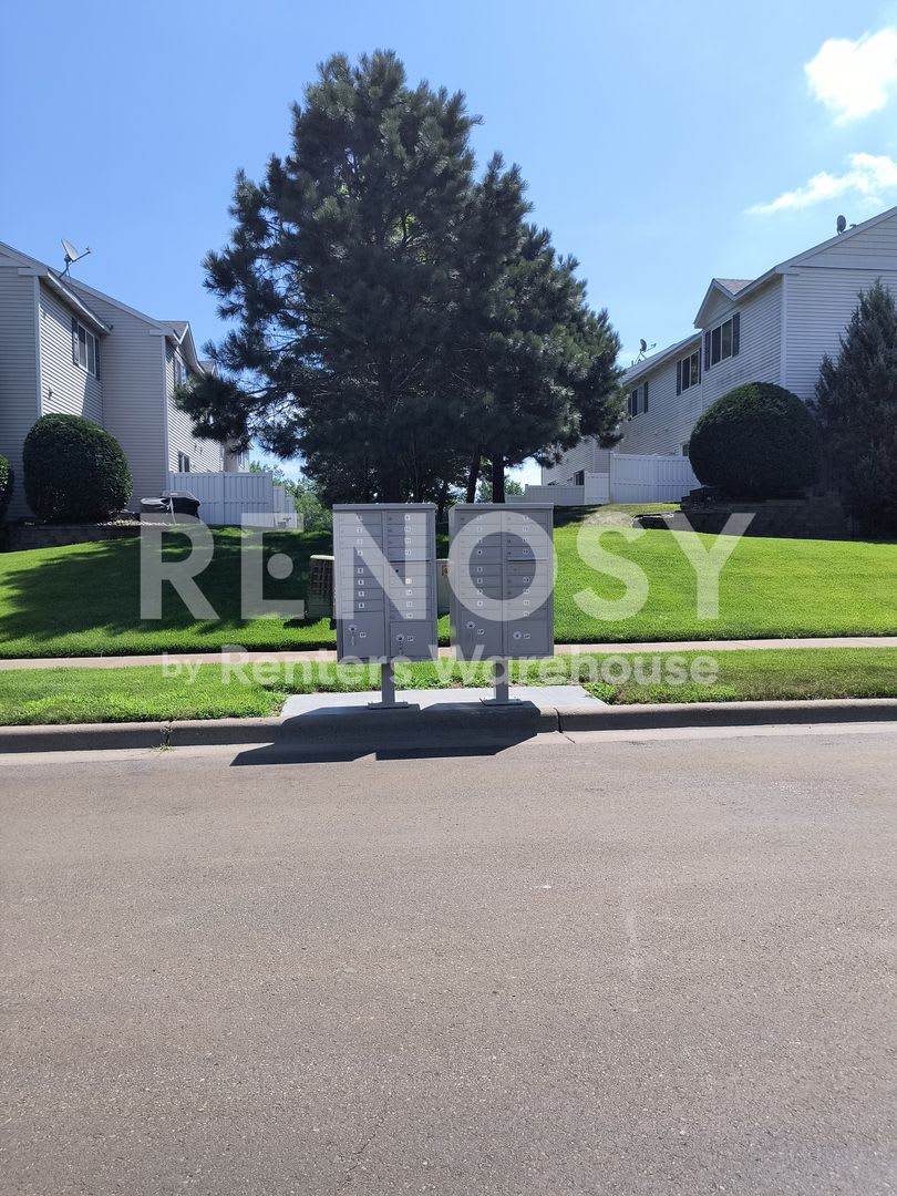 2BD/2BA Townhome in Ramsey Available Now! – photo 3