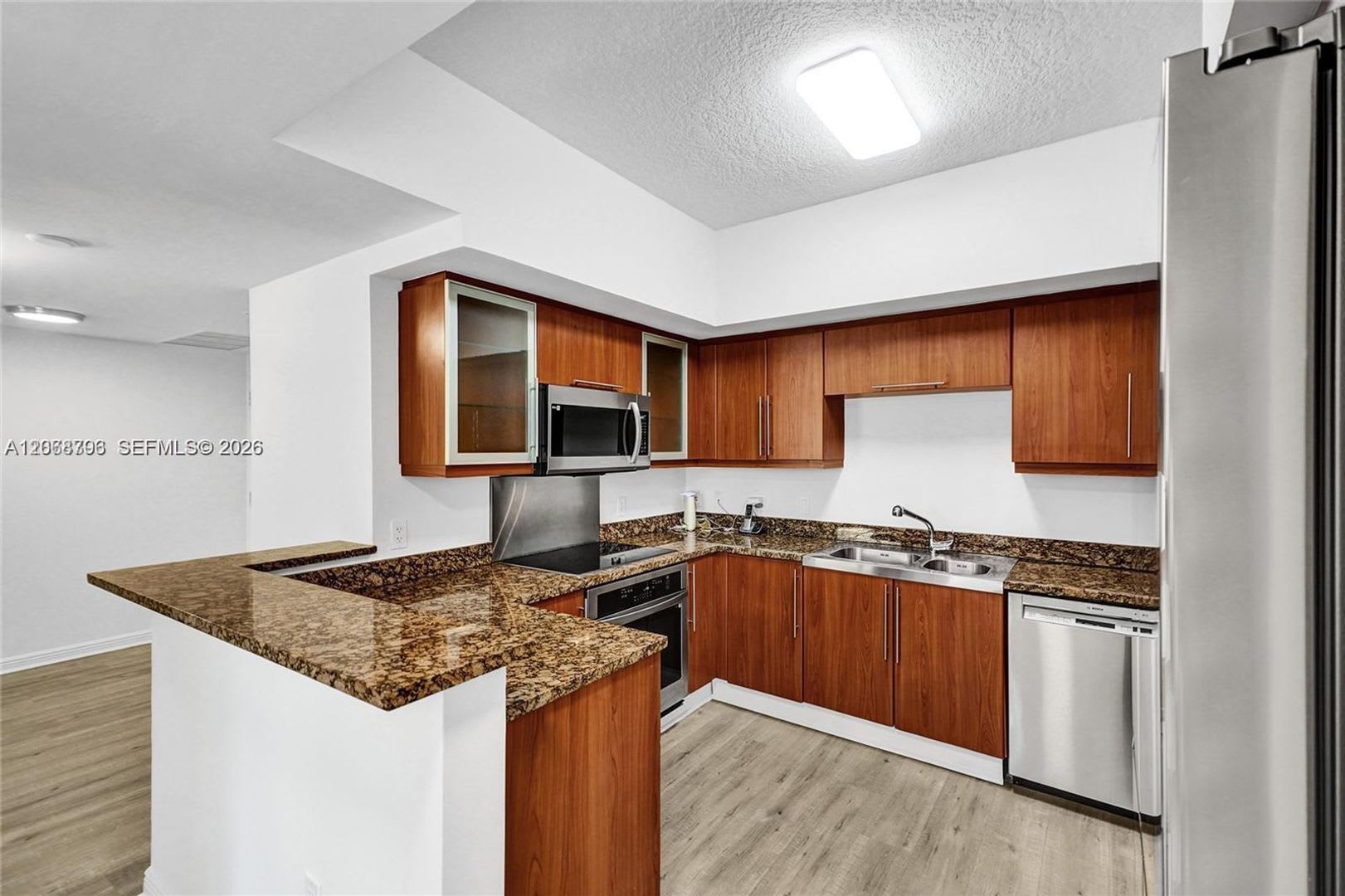 888 S Douglas Road 304, Coral Gables, FL 33134 – photo 1