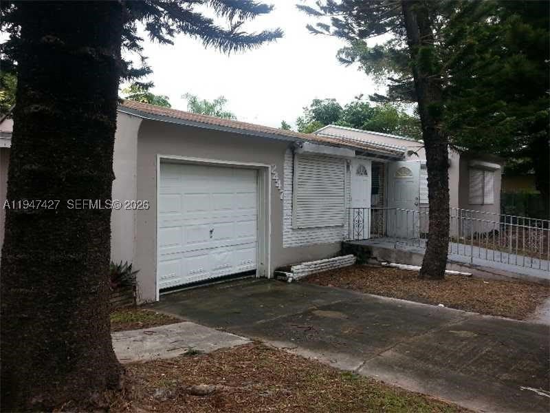 2447 Pierce St – photo 2