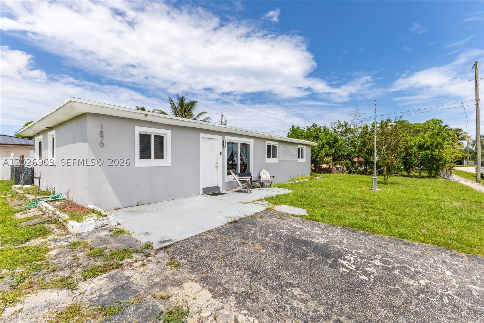 1870 SW 42nd Ter – photo 2