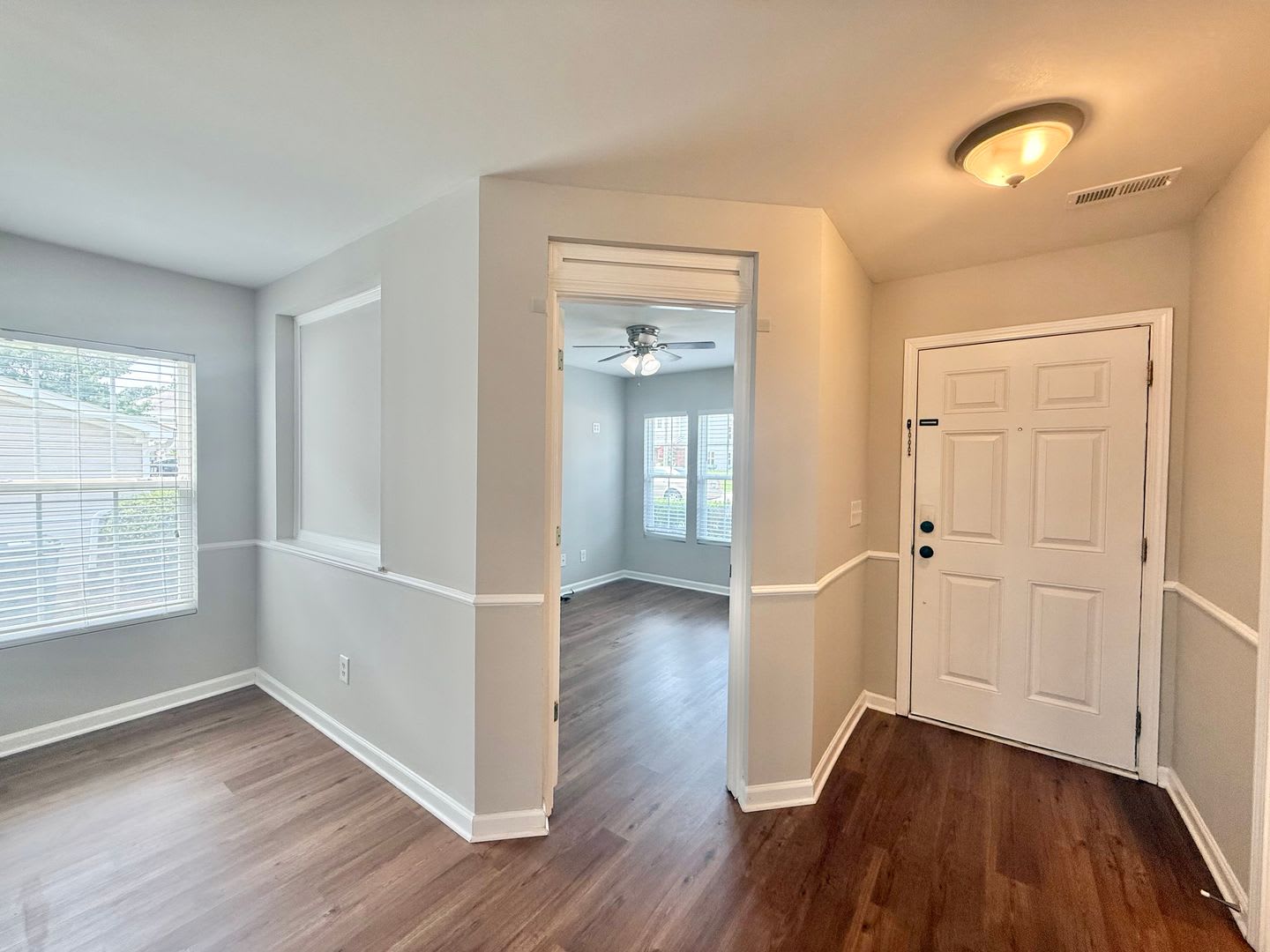Spacious 3Bd 2 5Ba Raleigh Home With A Bonus Office Den Large Loft With Easy Access To Downtown Raleigh And White Oak Crossing – photo 2