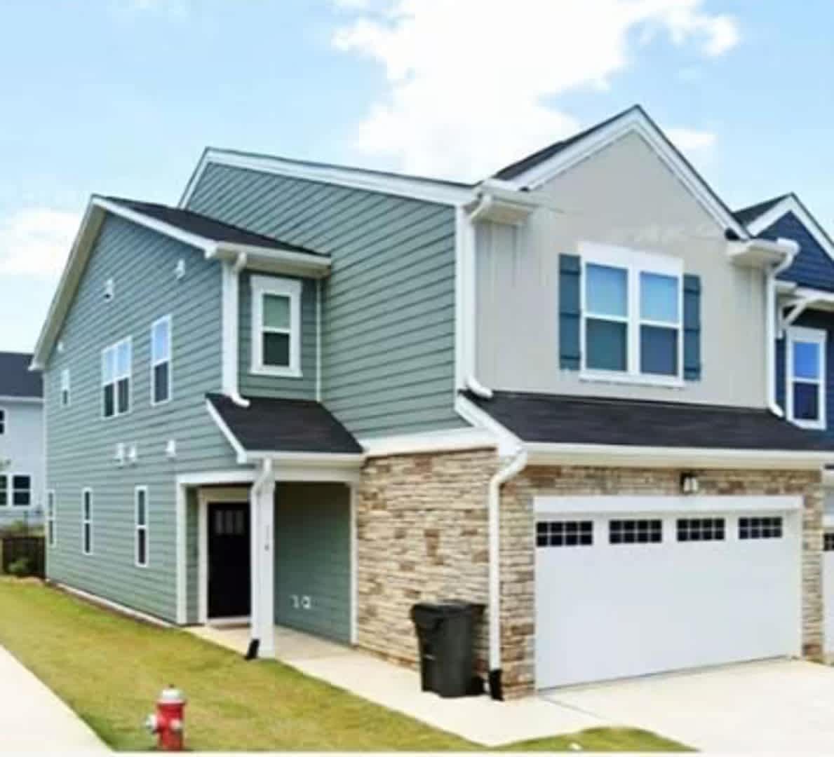 Room In 4 Bedroom Home In Chapel Hill – photo 1