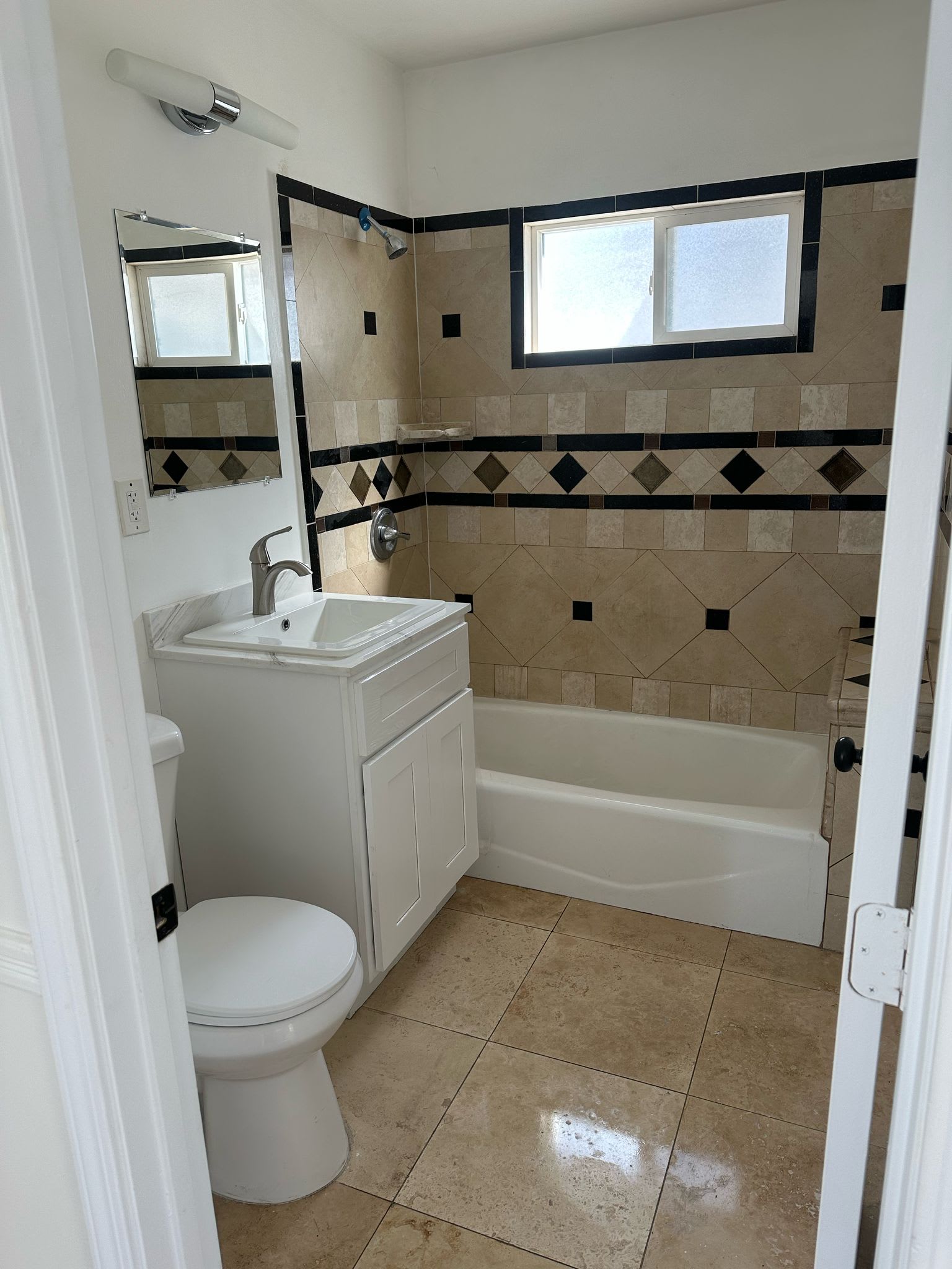 8178 Chestnut Avenue – photo 5