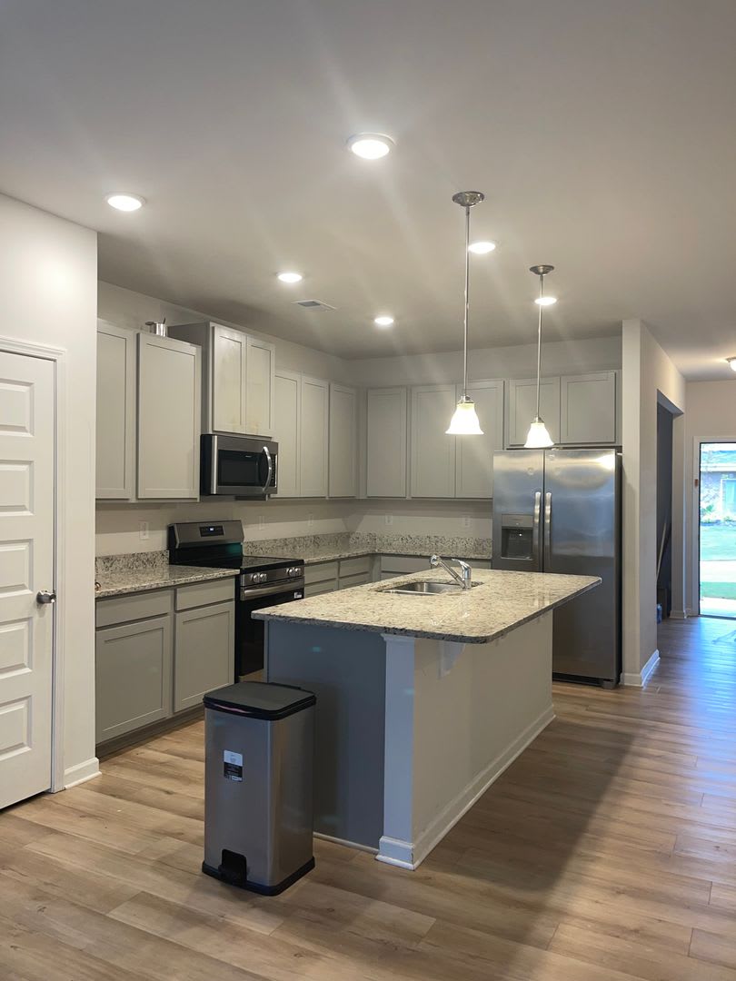 Great 3 Bed 2 Bath Brick Ranch in Brand New Community! – photo 3