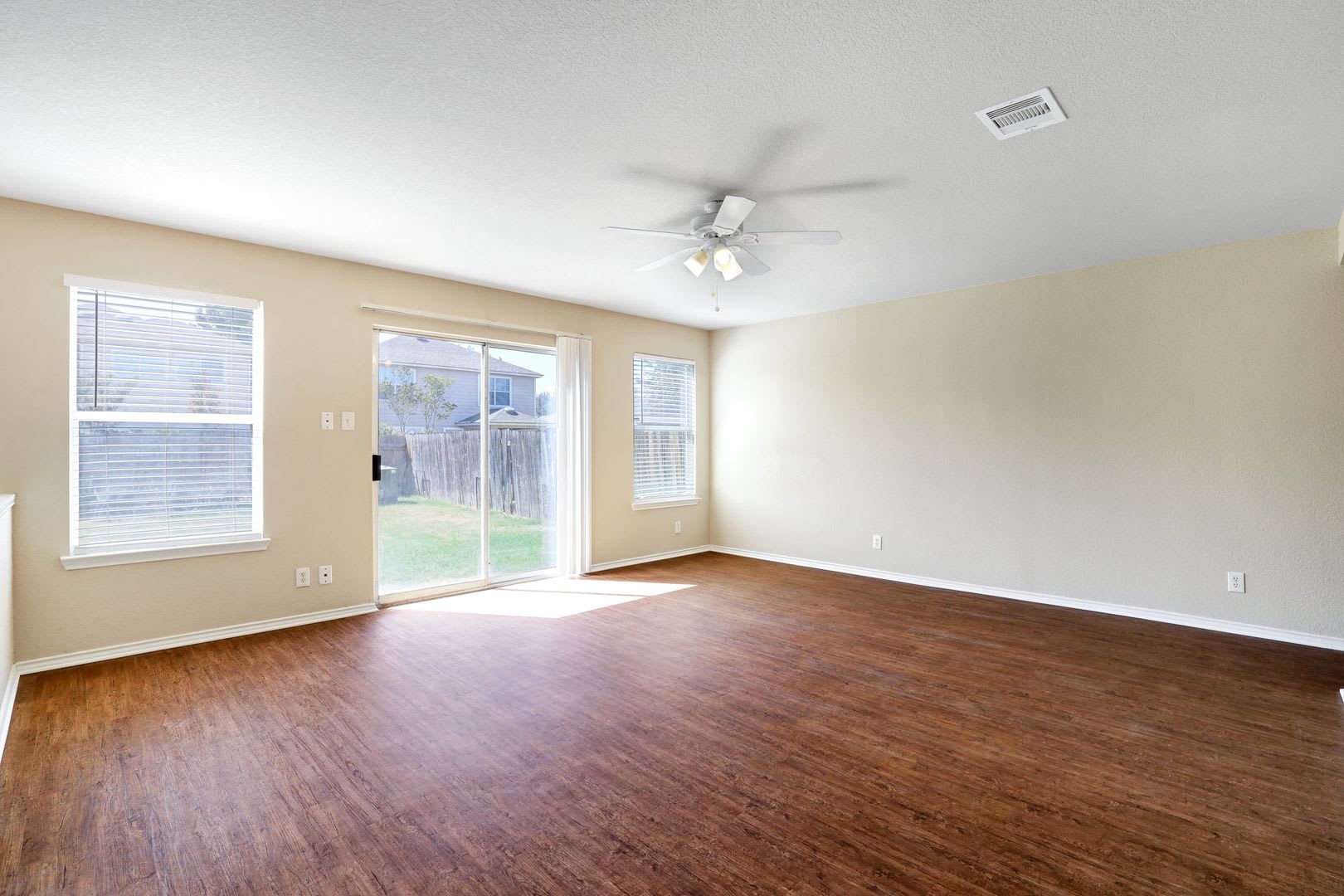 Spacious 4-Bedroom Home with Modern Upgrades and Multiple Living Areas – photo 5
