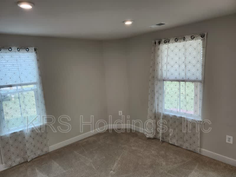 4527 Fountainbridge Ct – photo 5