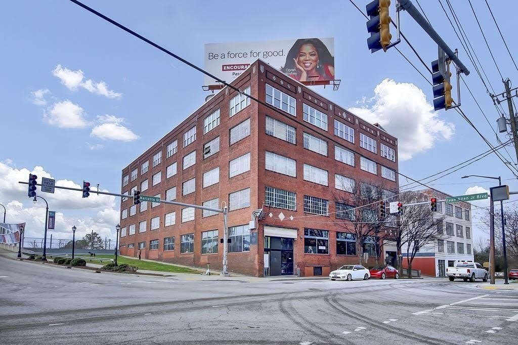 426 Marietta Street NW – photo 1