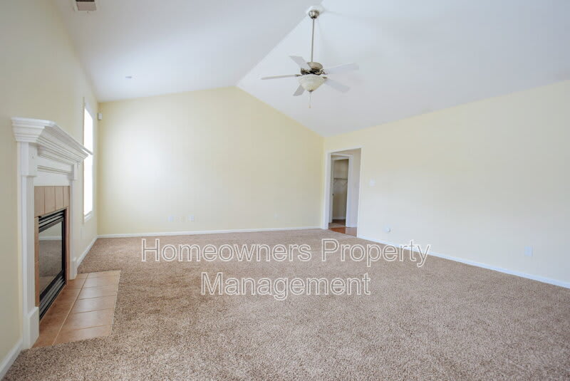 1905 Purple Dr – photo 4