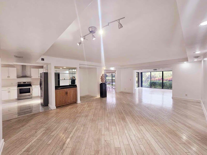 5246 Fountains Drive S – photo 5