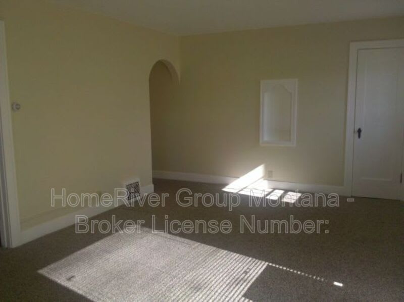 110 South Ave E – photo 4