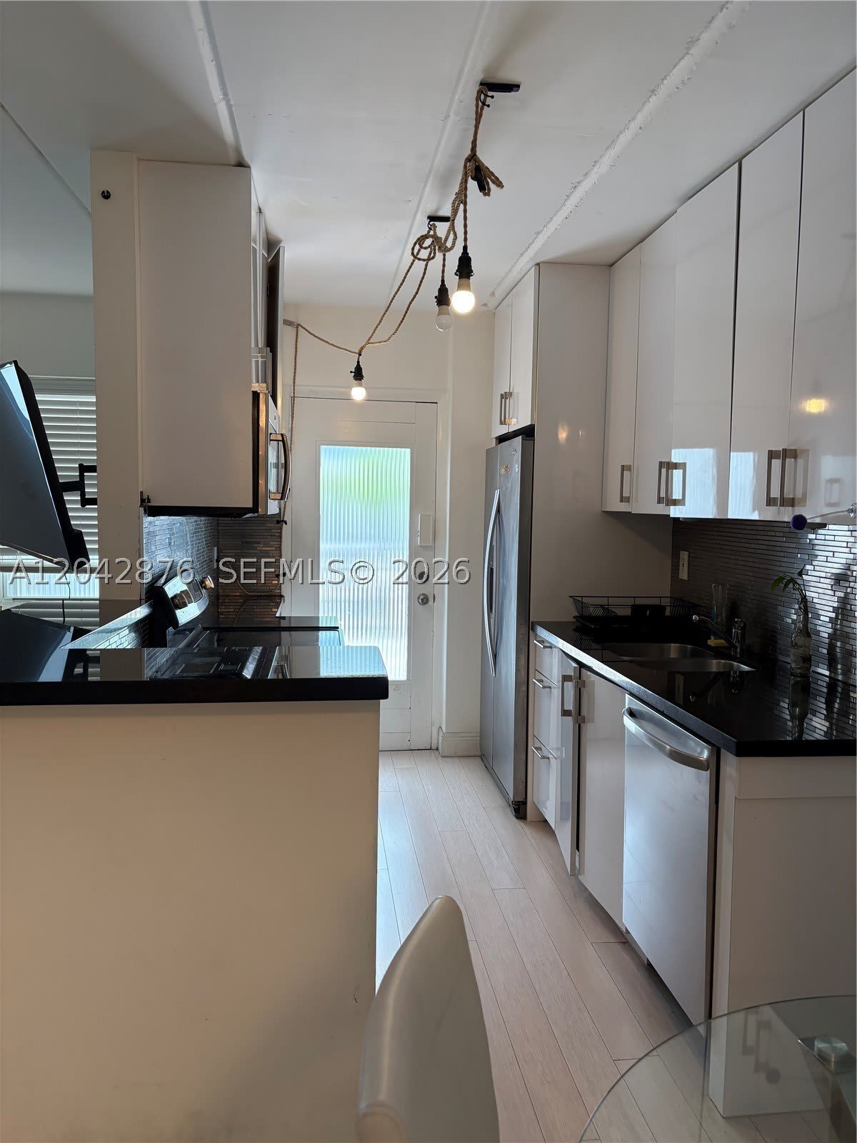 1545 Euclid Ave – photo 1