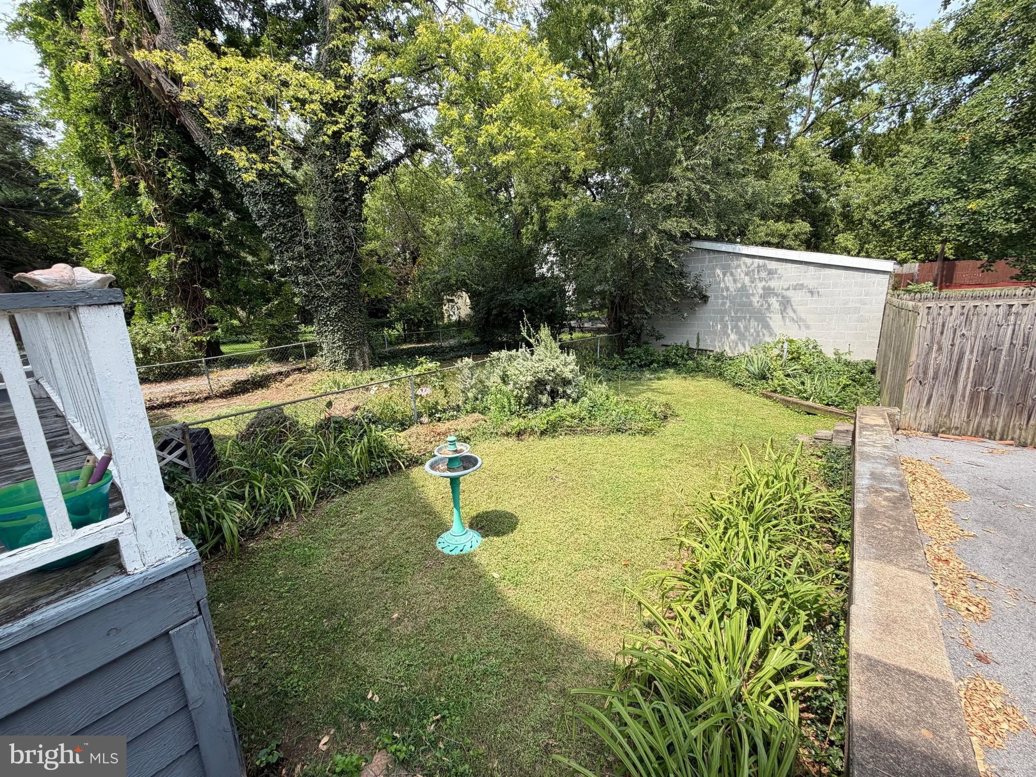 508 W BURKE Street – photo 5