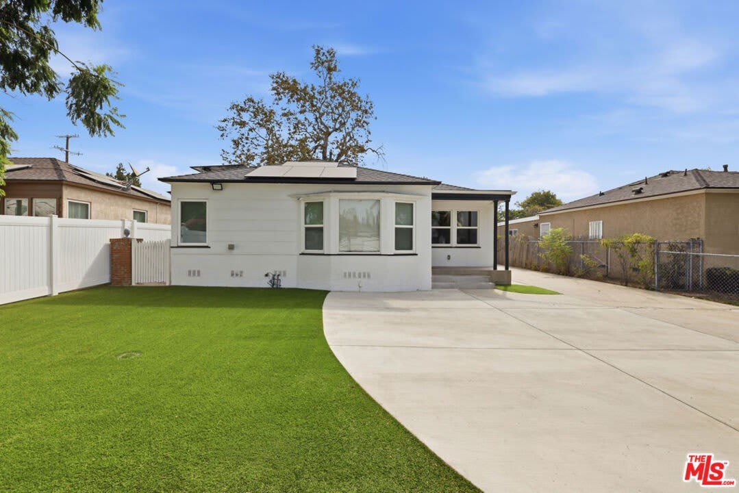 6328 Camellia Ave – photo 2