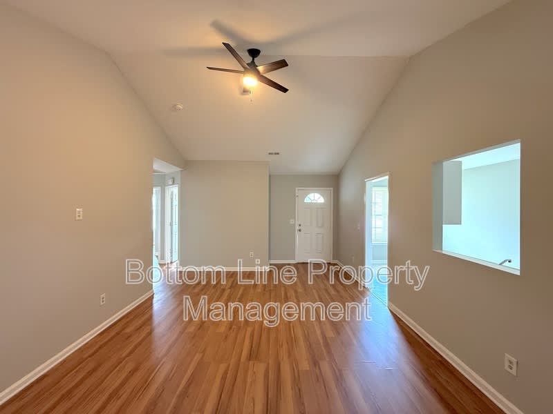 5503 Windy Valley Drive – photo 3