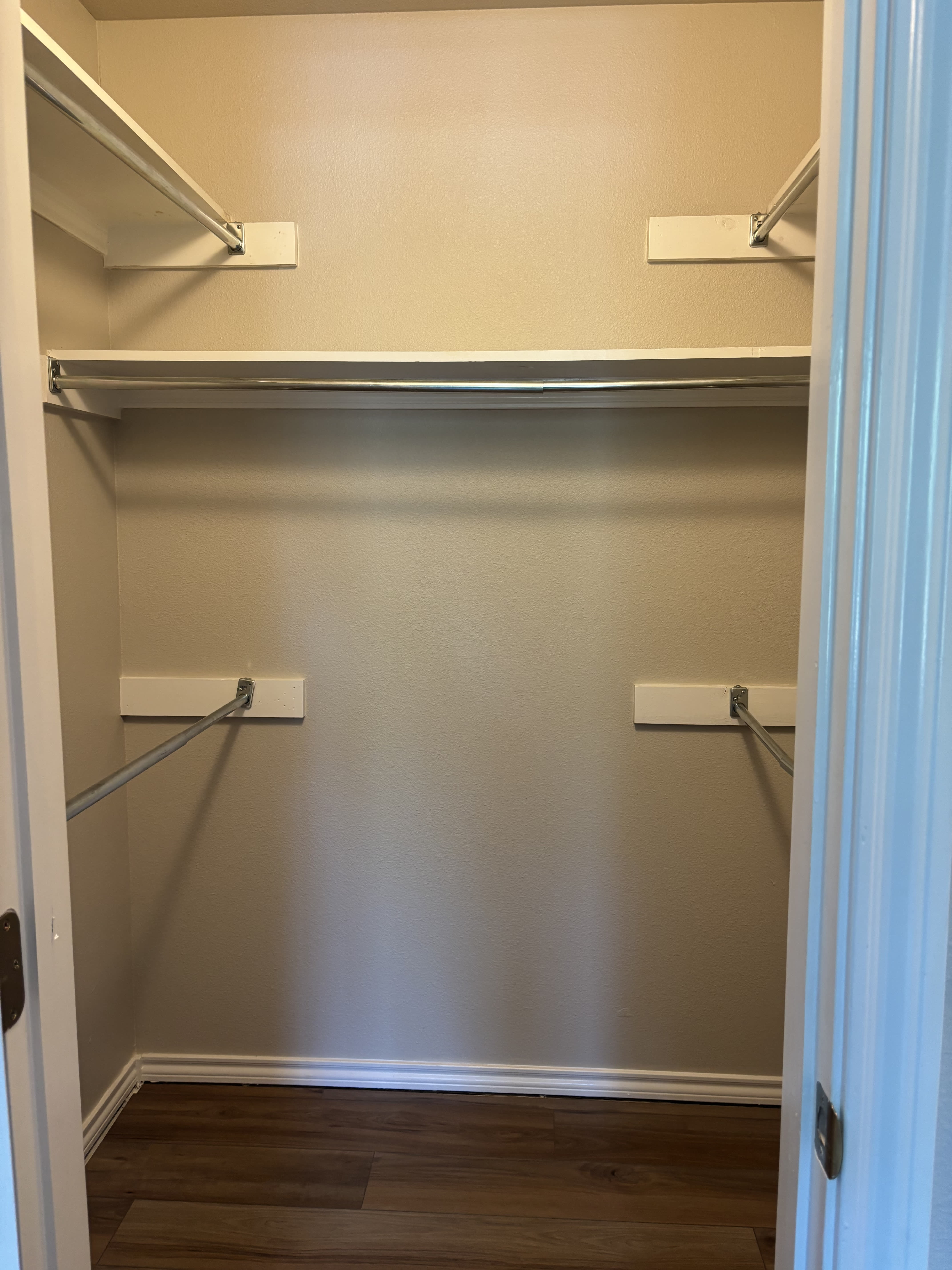 1502 N 9th Ave – photo 2