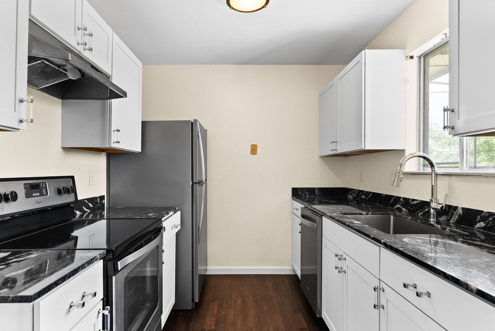 2013 Hinkle Avenue – photo 5