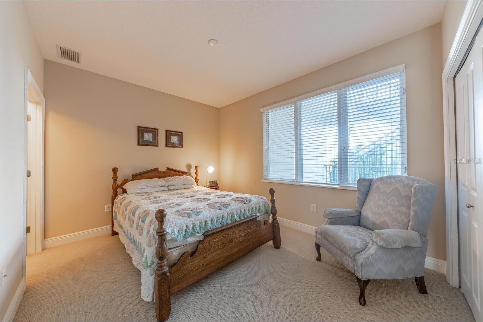 1042 BELLASOL Way – photo 4