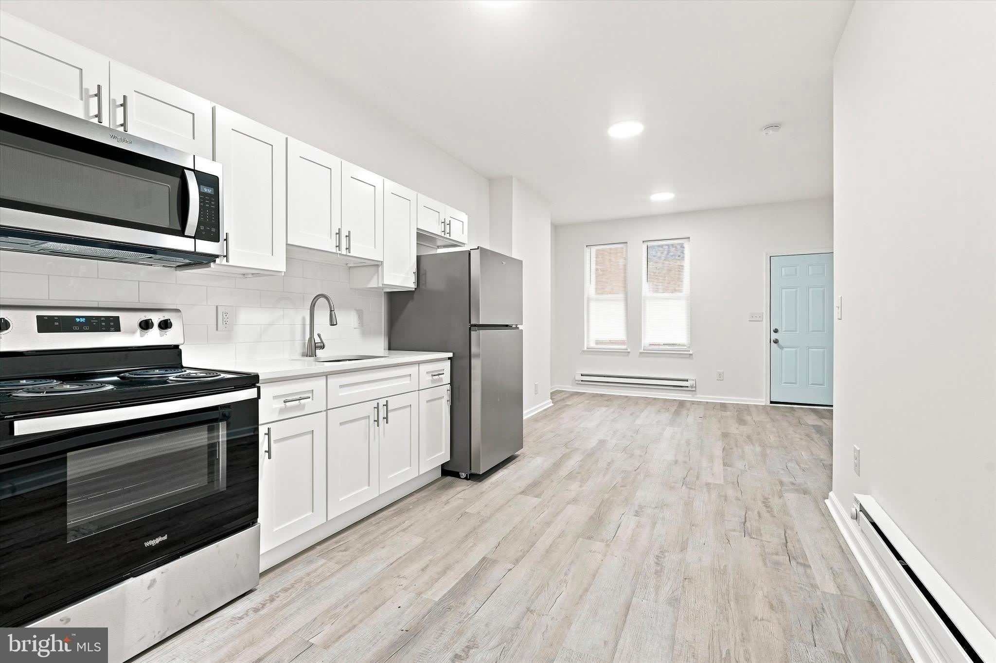 3238 N WOODSTOCK Street – photo 4