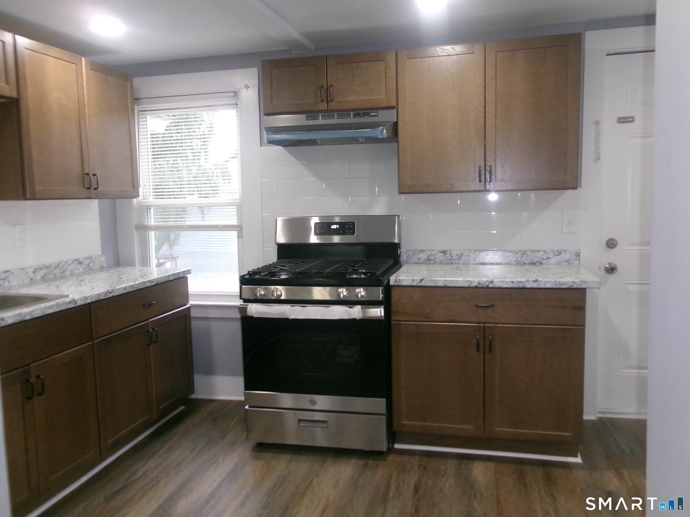 188 Hemingway Avenue – photo 5