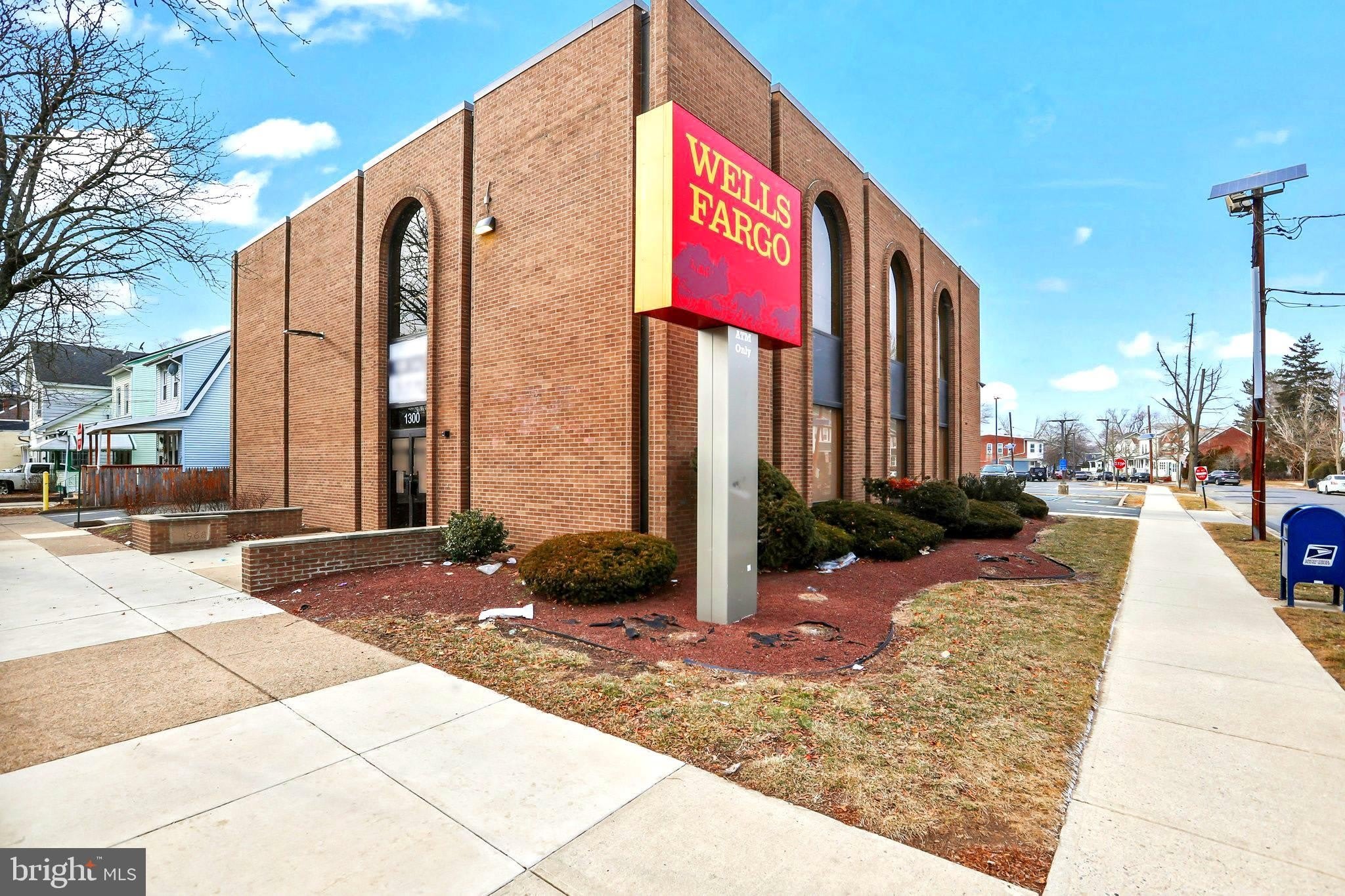 1300 HAMILTON Avenue – photo 2