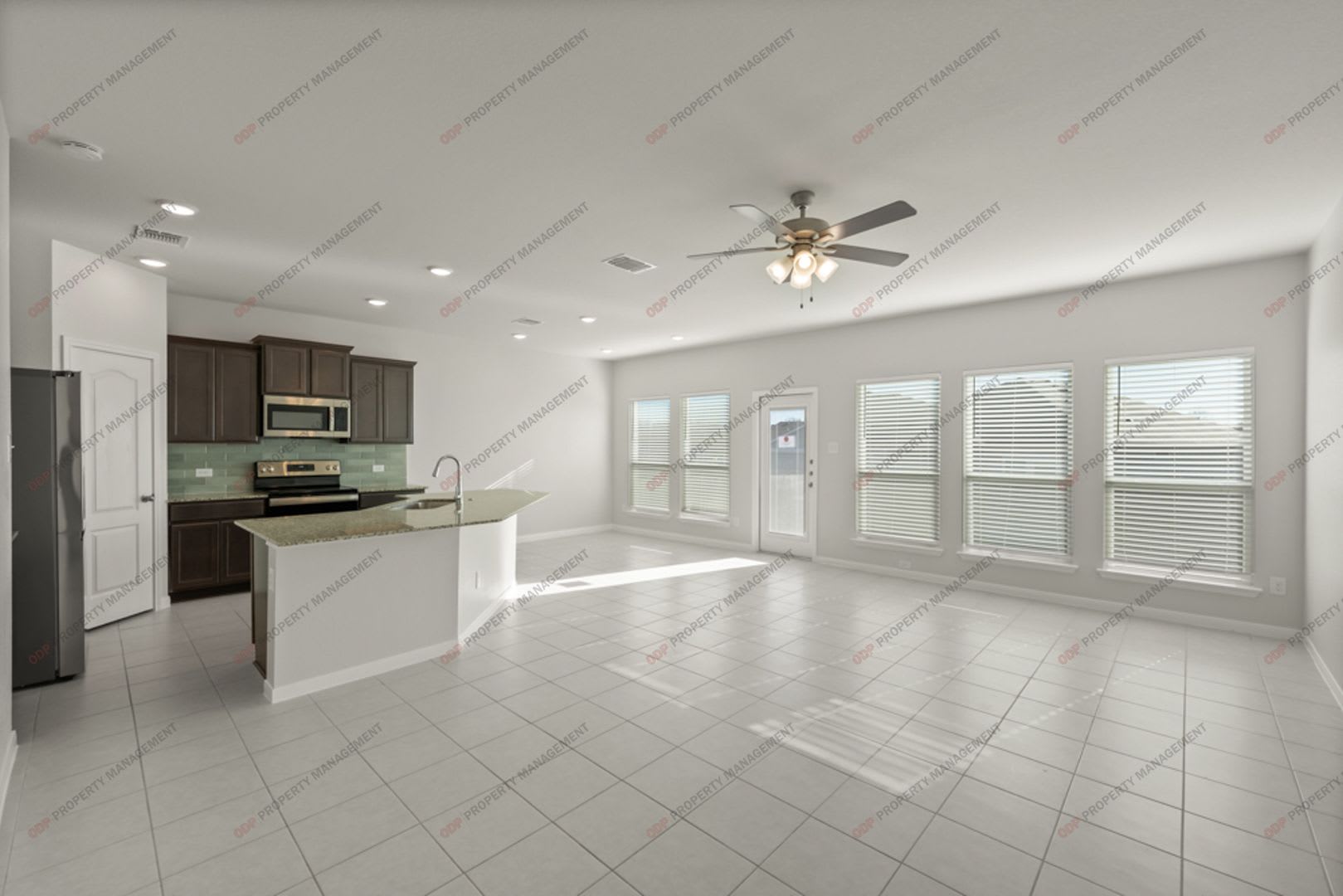 Troy ISD- 3 Bed, 2 Bath- 1411 SQFT – photo 2