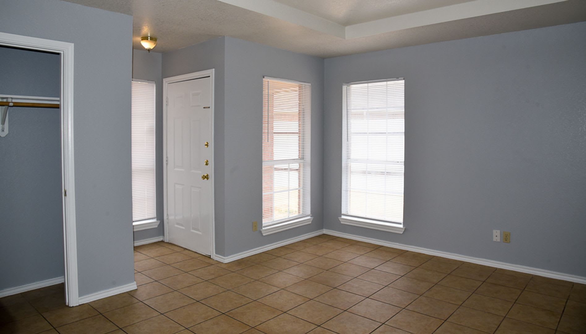 Spacious 3 Bedroom 2 Bath duplex Decatur TX – photo 5