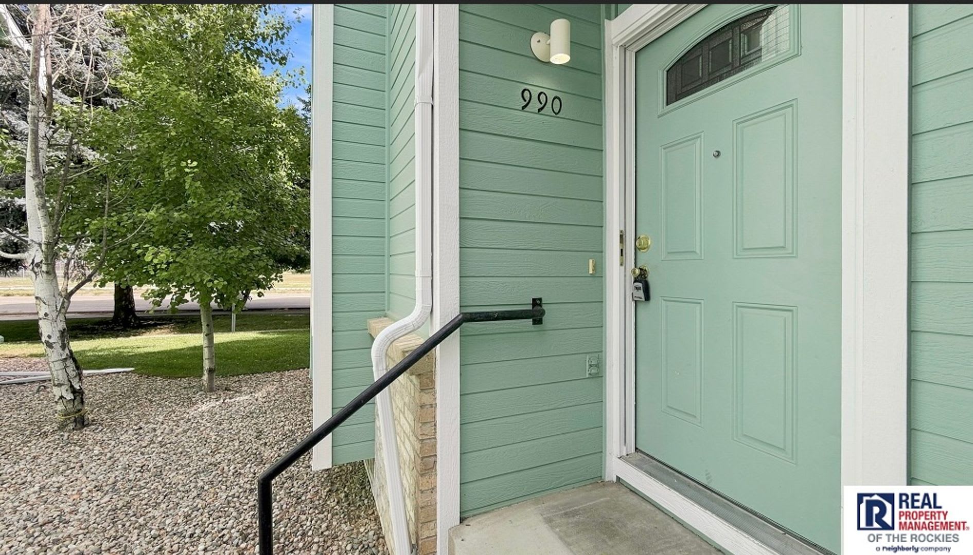 3 Beds 2 5 Baths In The Heart Of Loveland – photo 1