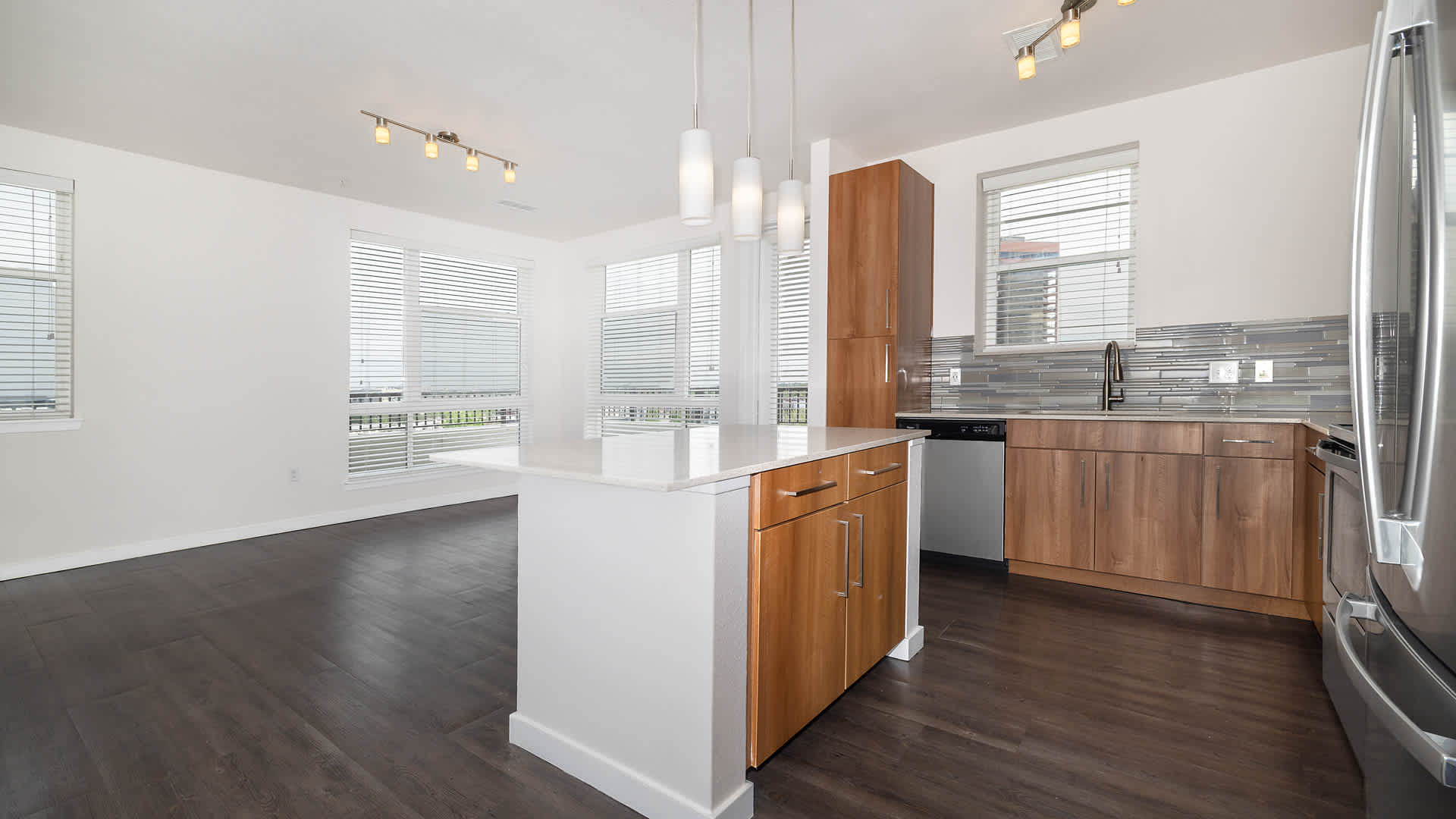 Radius Uptown Apartments – photo 5