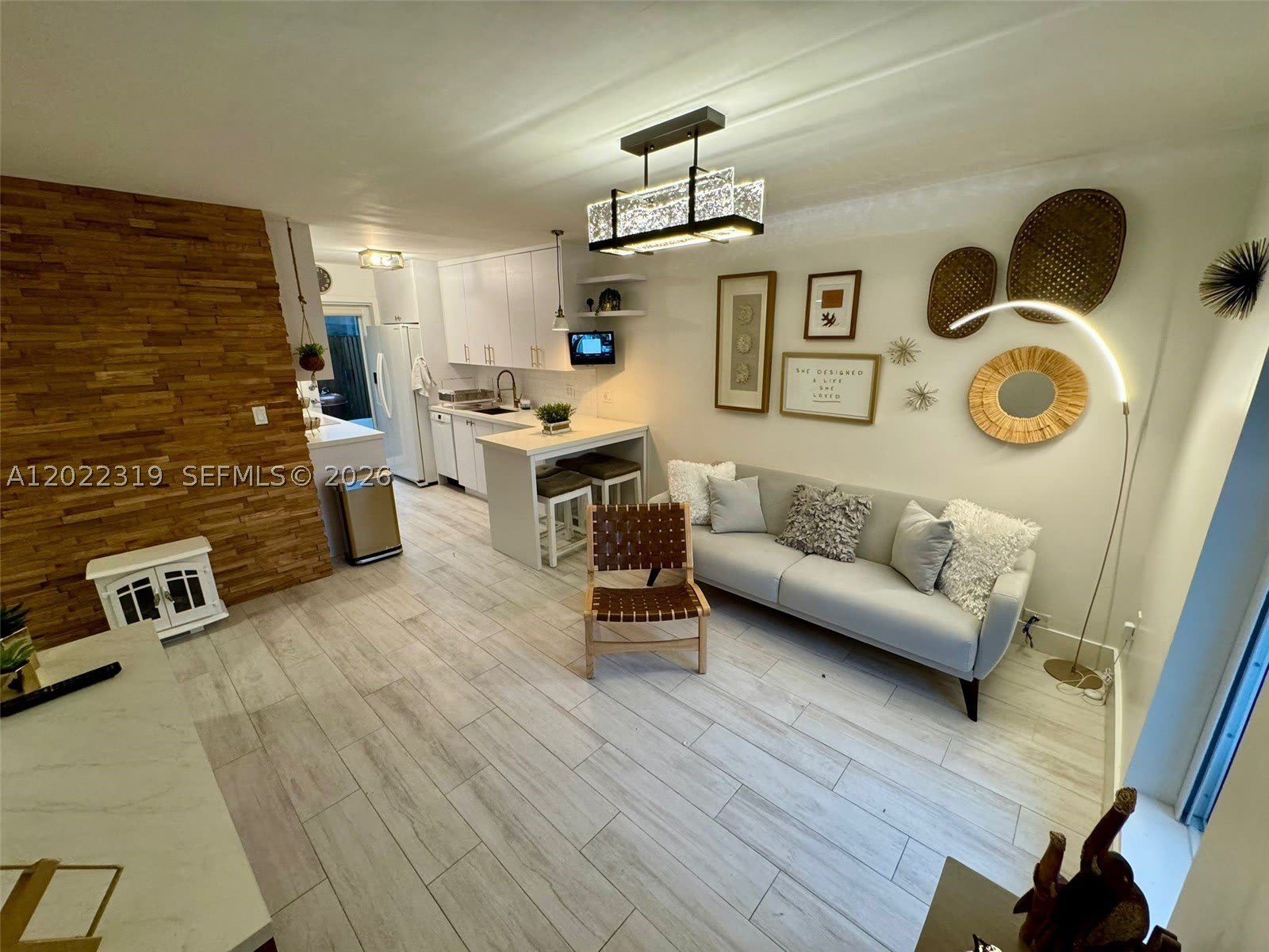 1121 SW 7th St – photo 4