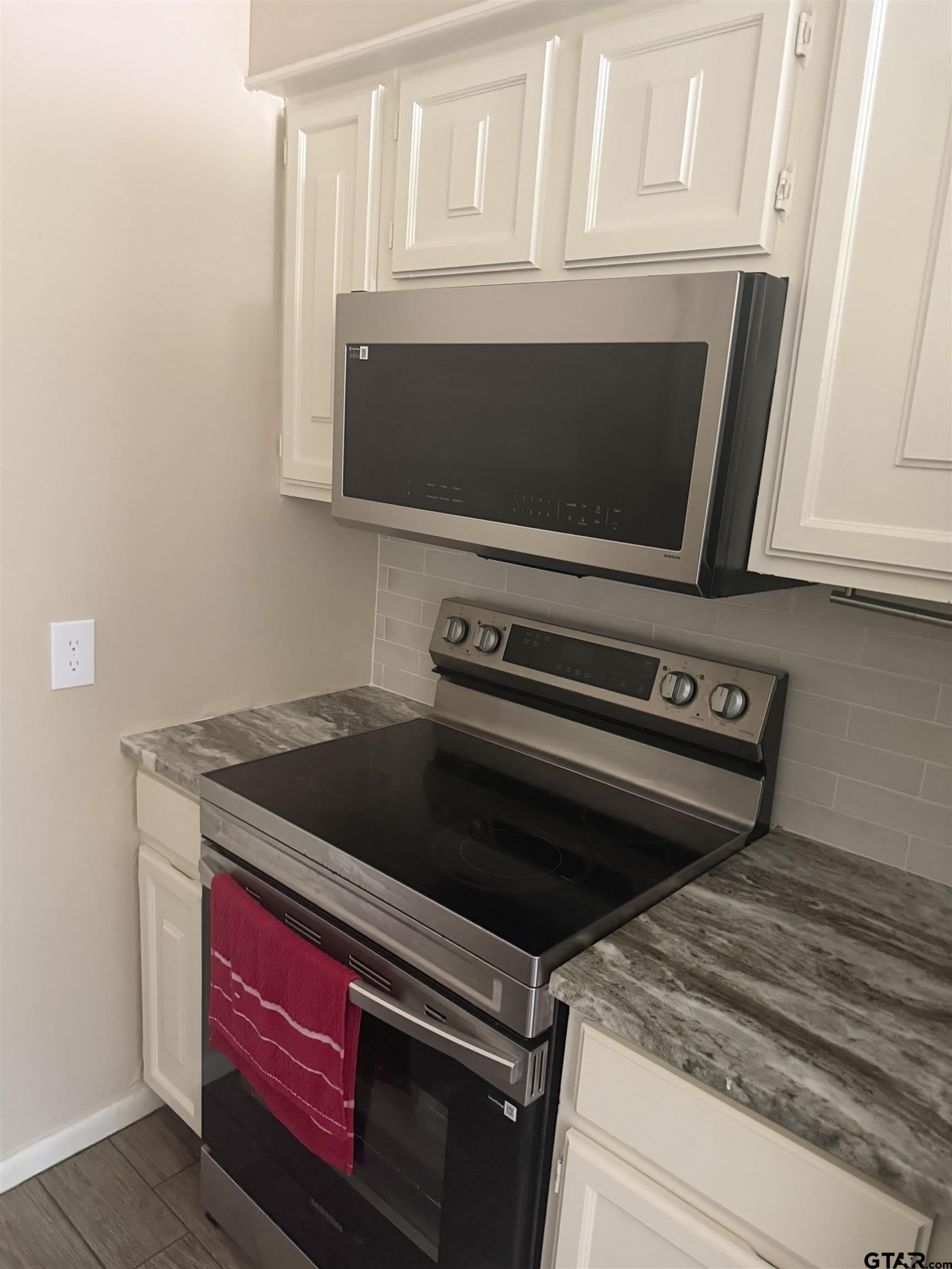 1728 Susan – photo 5