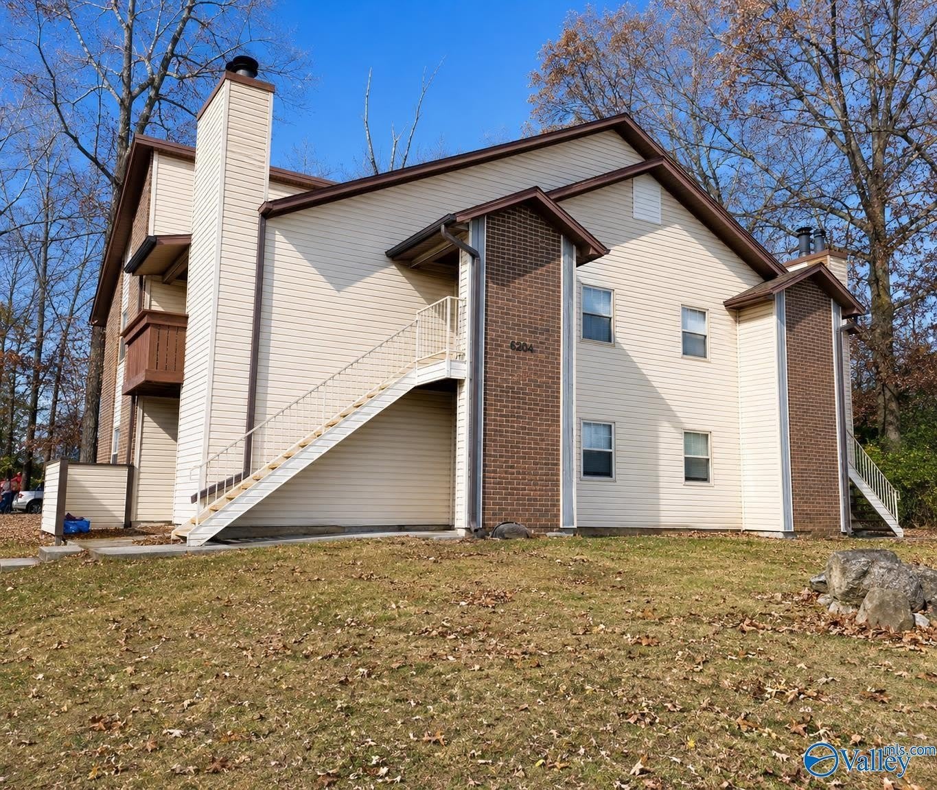 3621 N Crestview Drive – photo 1