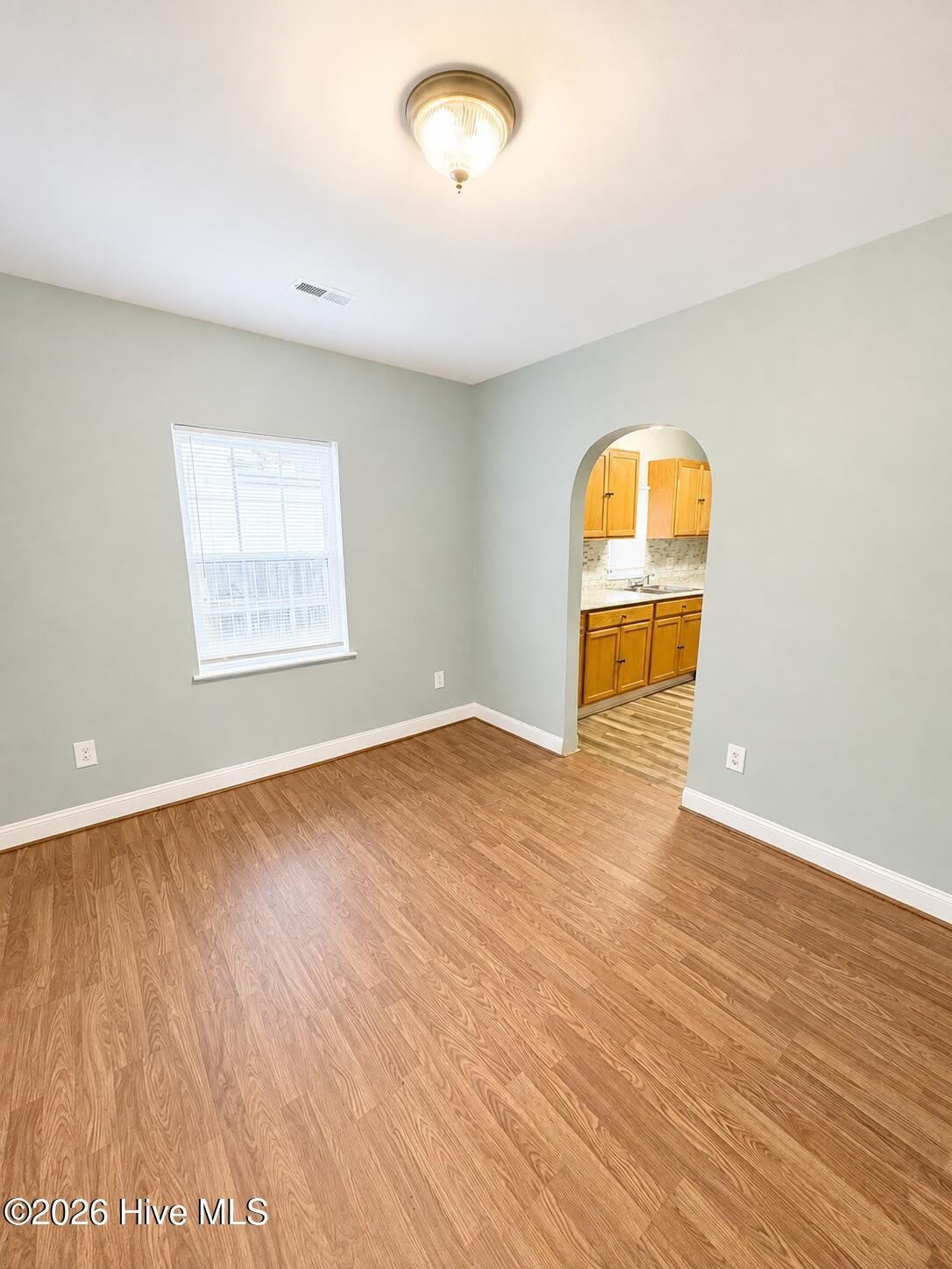 1103 Colonial Avenue – photo 4