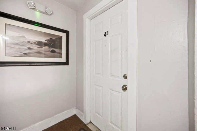 107 Macarthur Ave – photo 5