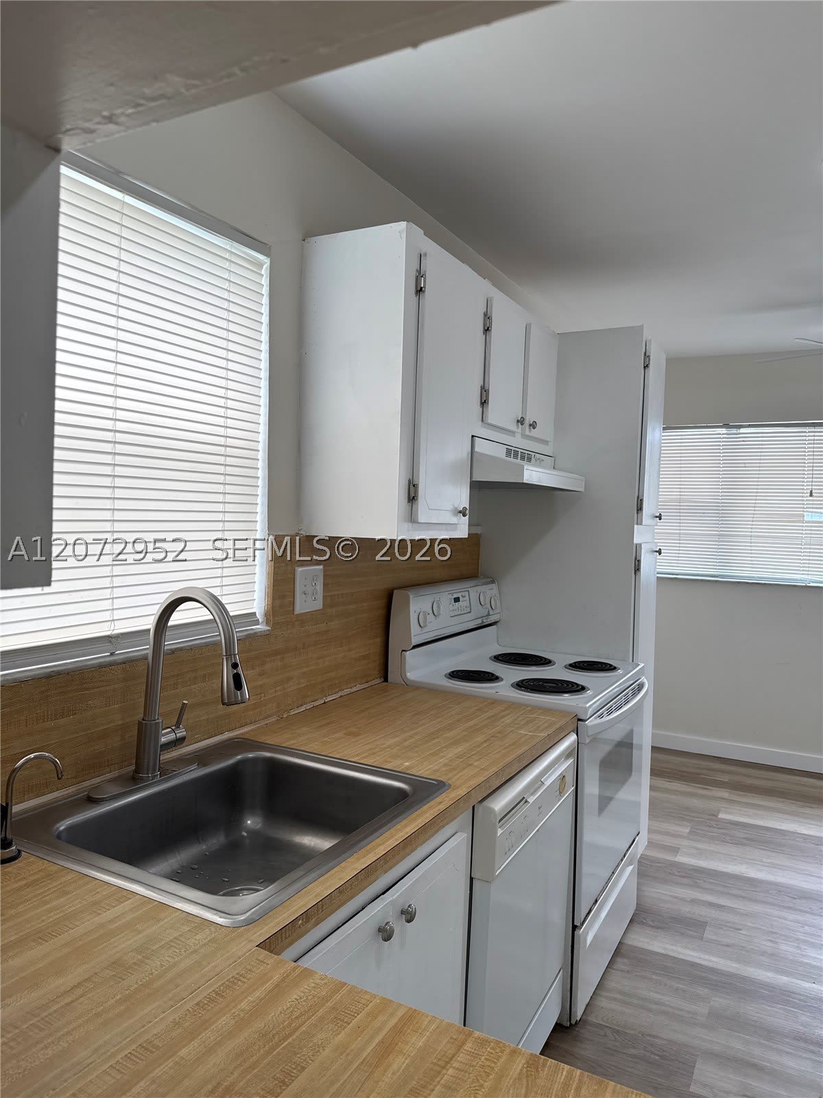 8380 Sands Point Blvd – photo 3