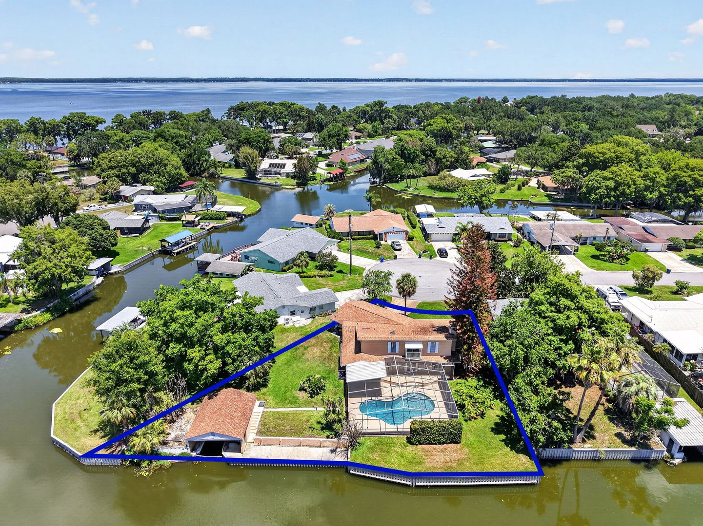 Available Now Unique Canal Front Pool Home With Boathouse Chain Of Lakes Access – photo 4