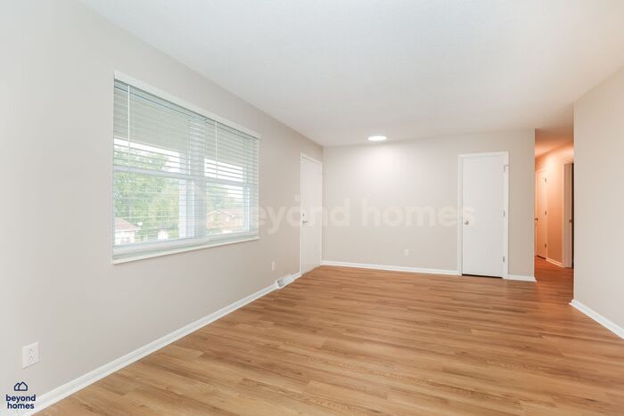 7528 Temple Acres Drive – photo 4