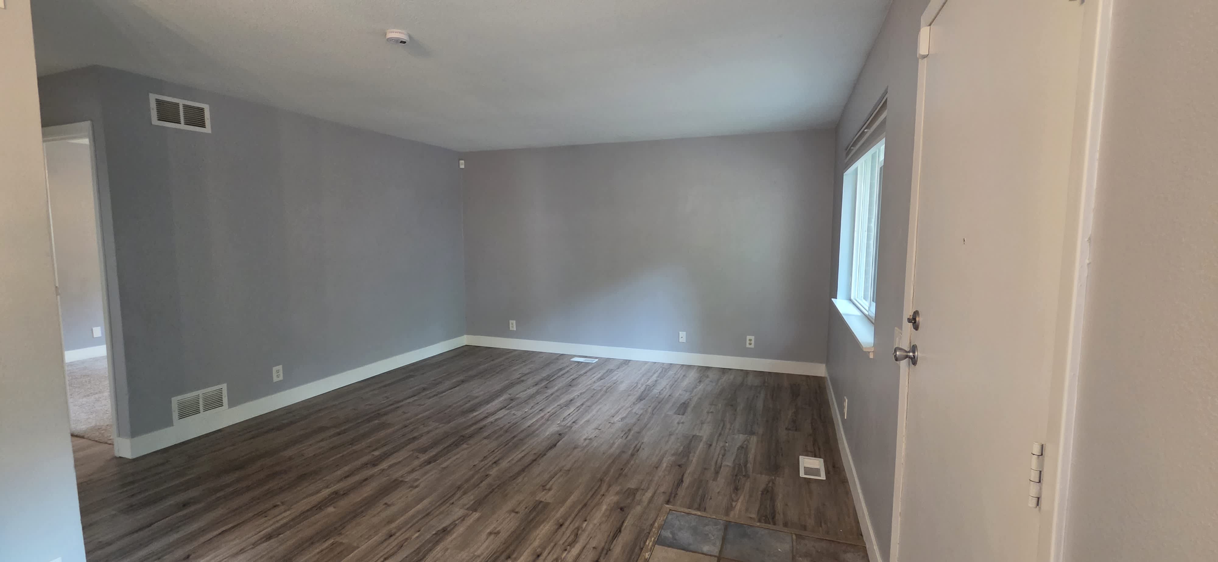 9105 East Lehigh Avenue – photo 2