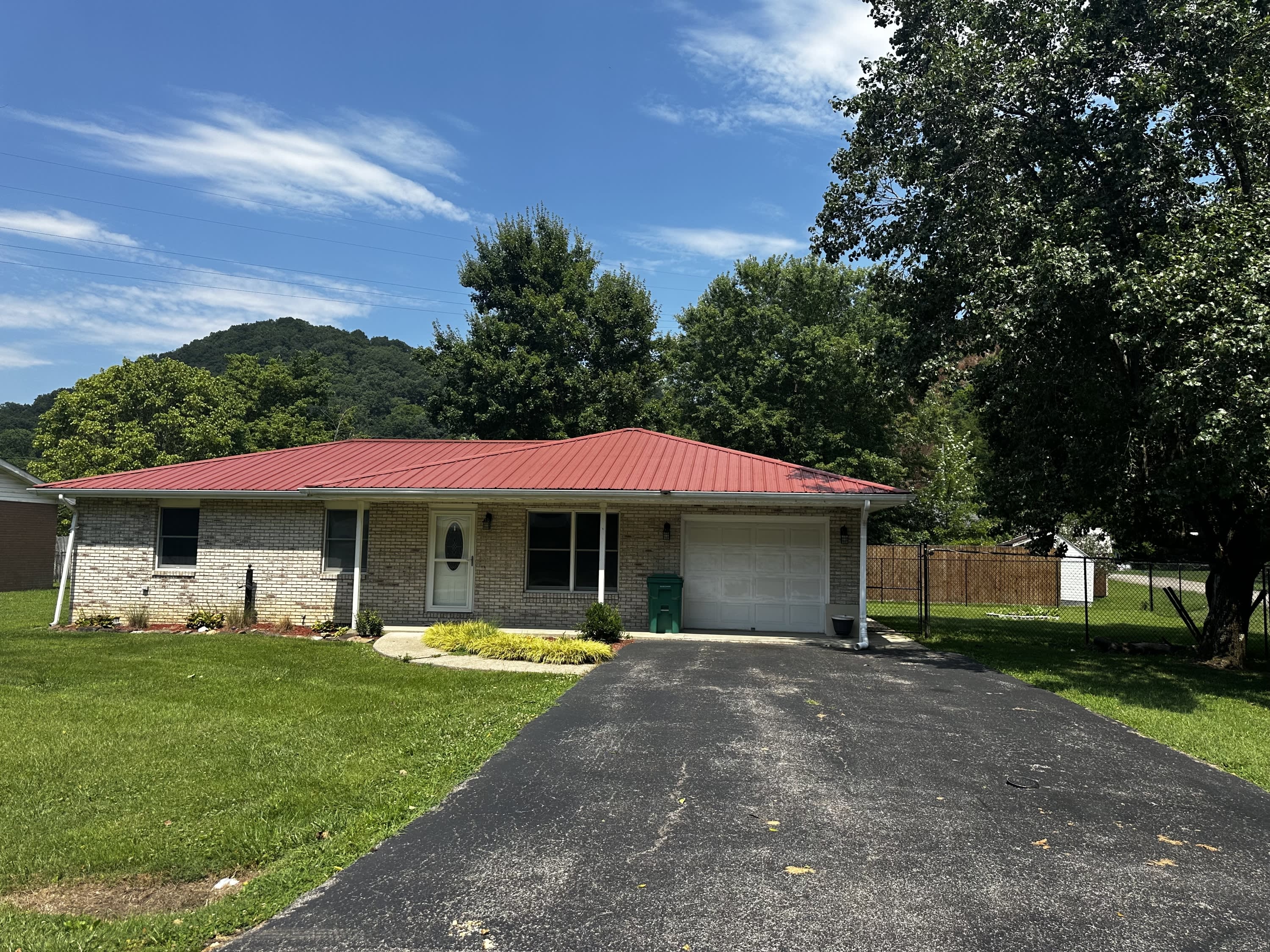 224 Maher Drive – photo 1