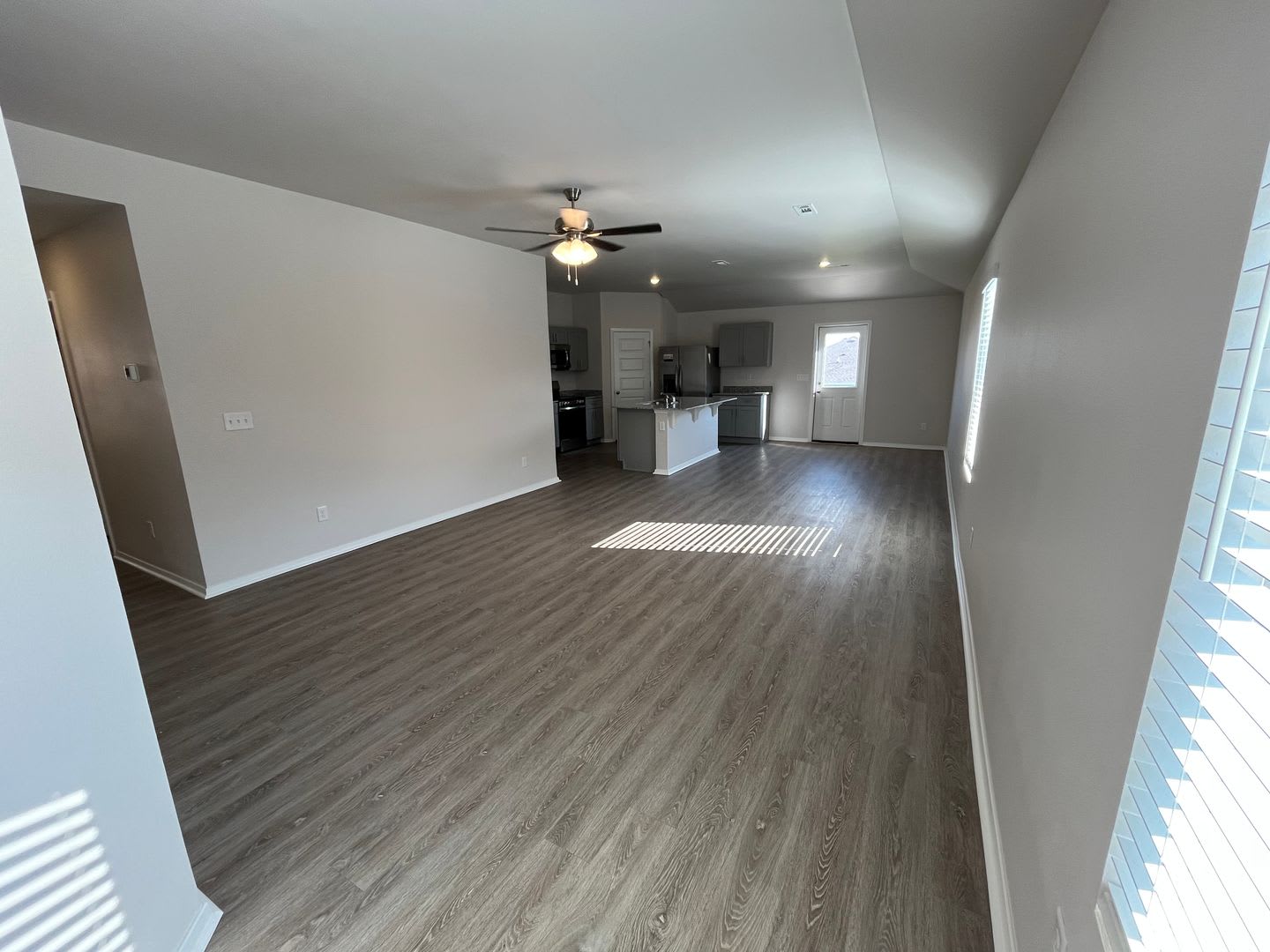 Pre-Leasing Now! Discover Modern Living in This 4-Bedroom, 2-Bath Home at Cottages at Clear Creek – photo 4