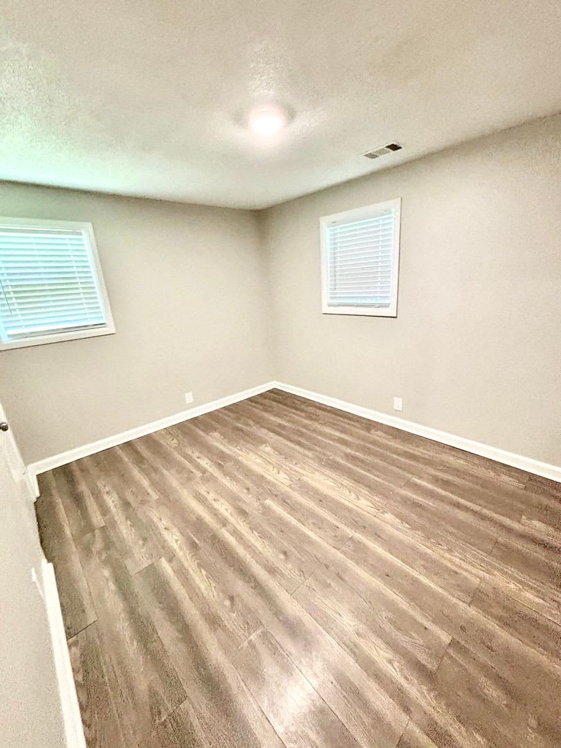2215 Sutton Move In Ready – photo 5