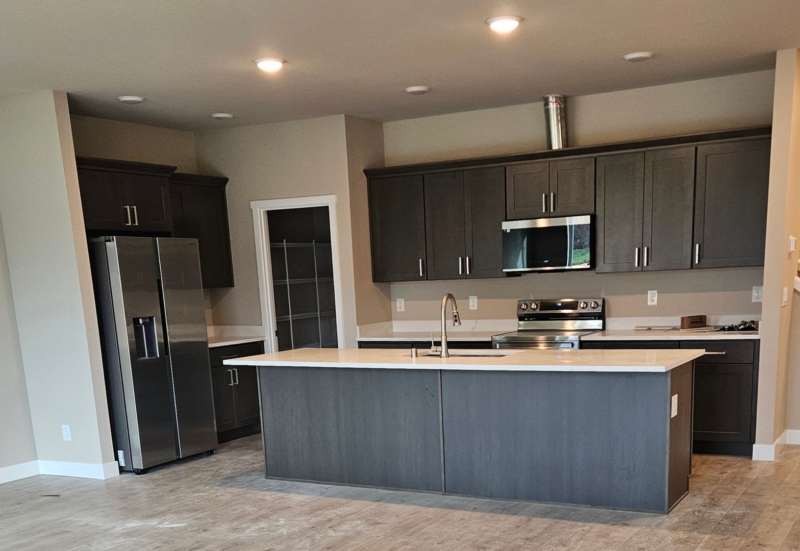 New 4 Bedroom Duplex In Lacey – photo 4