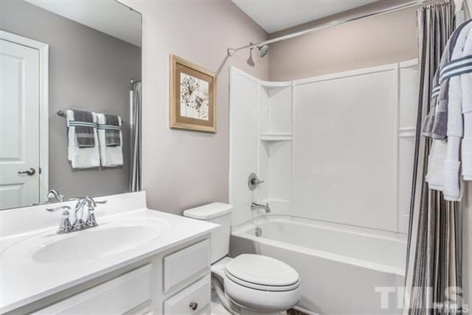 Room In 4 Bedroom Townhome At Pathfinder Wy – photo 1