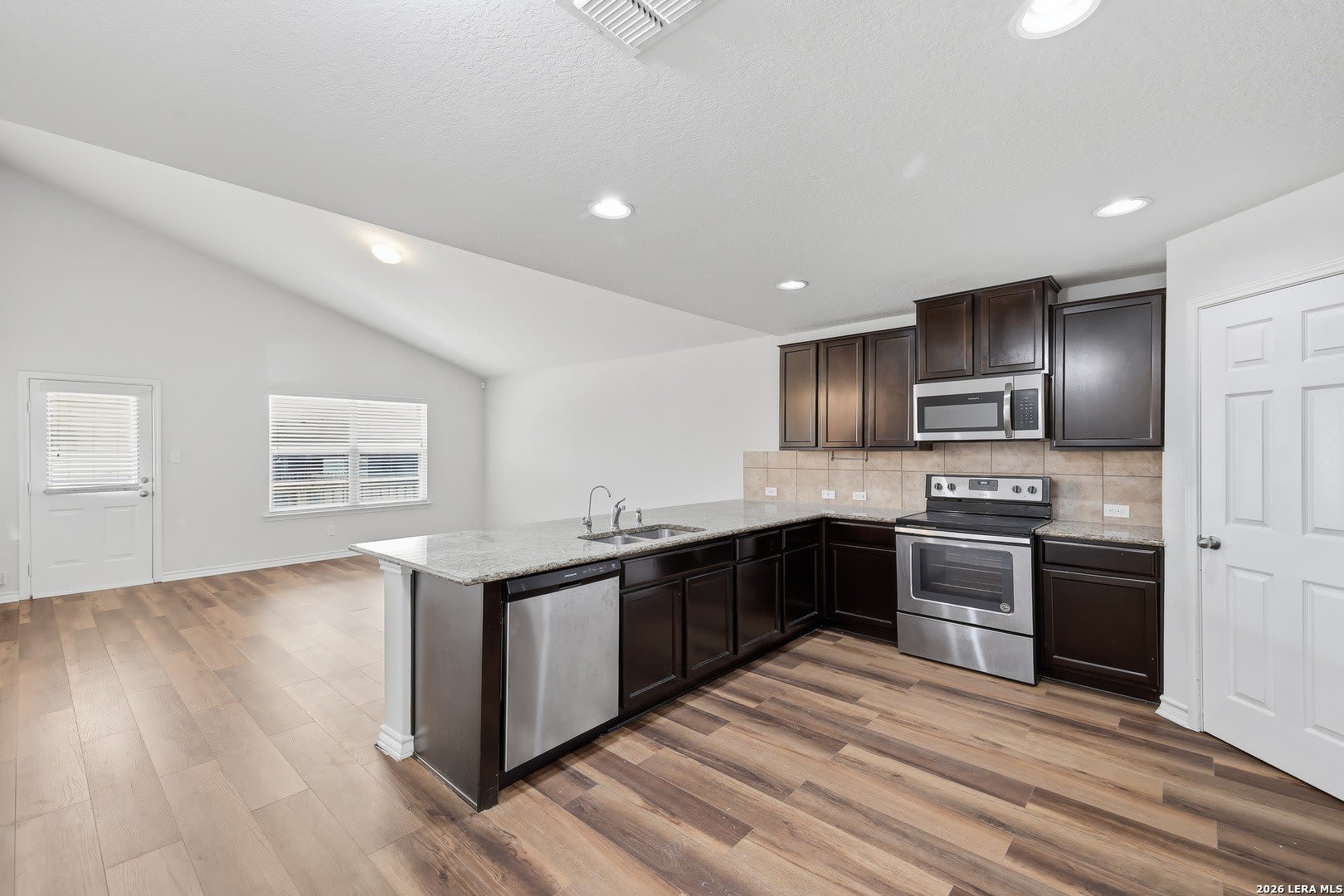 2818 Davis Trce – photo 5