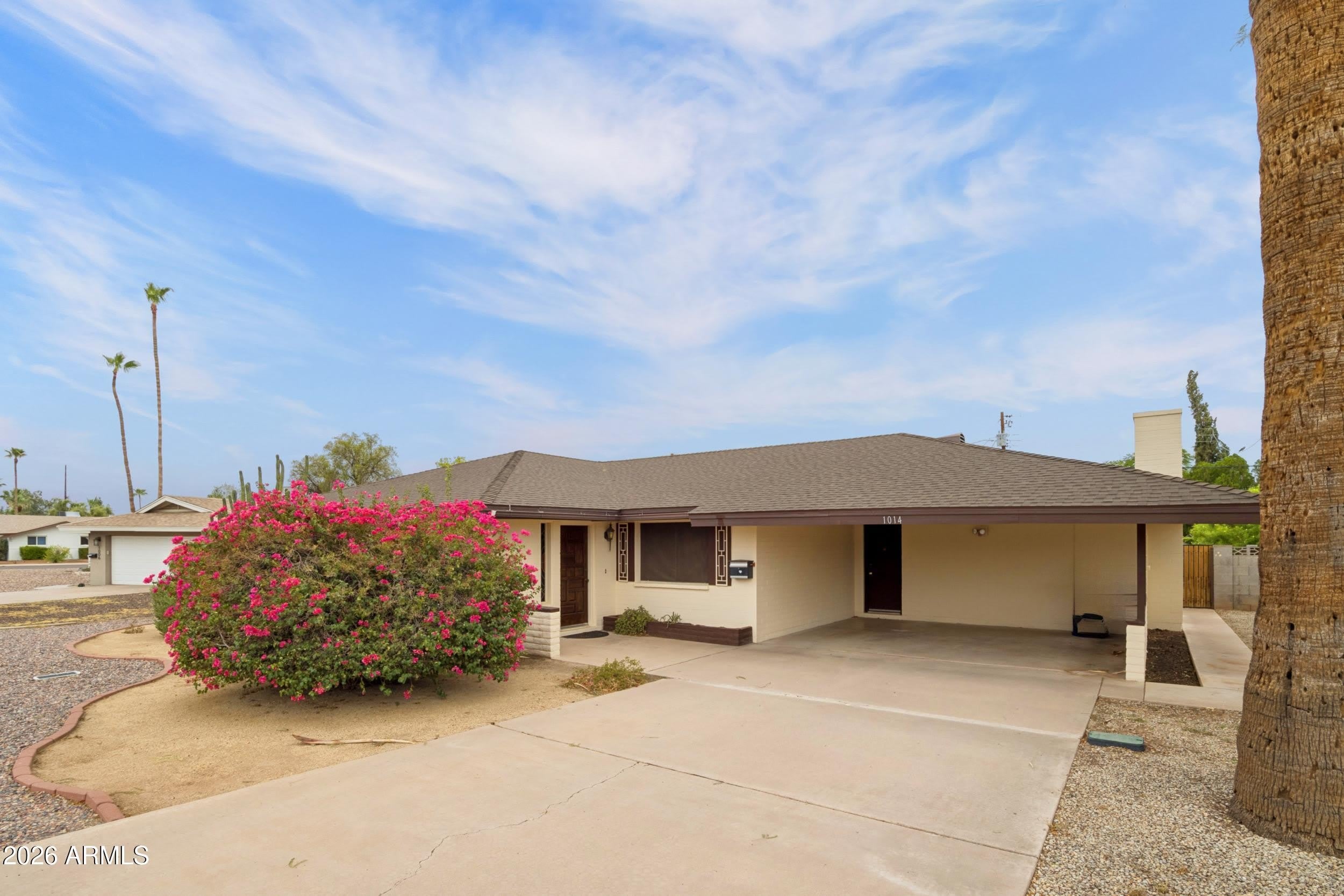 1014 E BALBOA Circle – photo 2