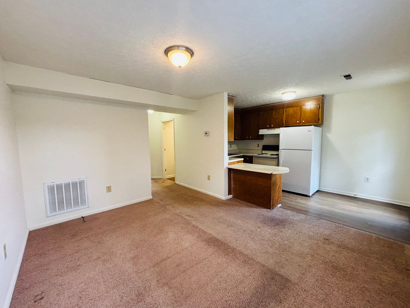 4 Bedroom 2.5 Bath Townhouse – photo 4