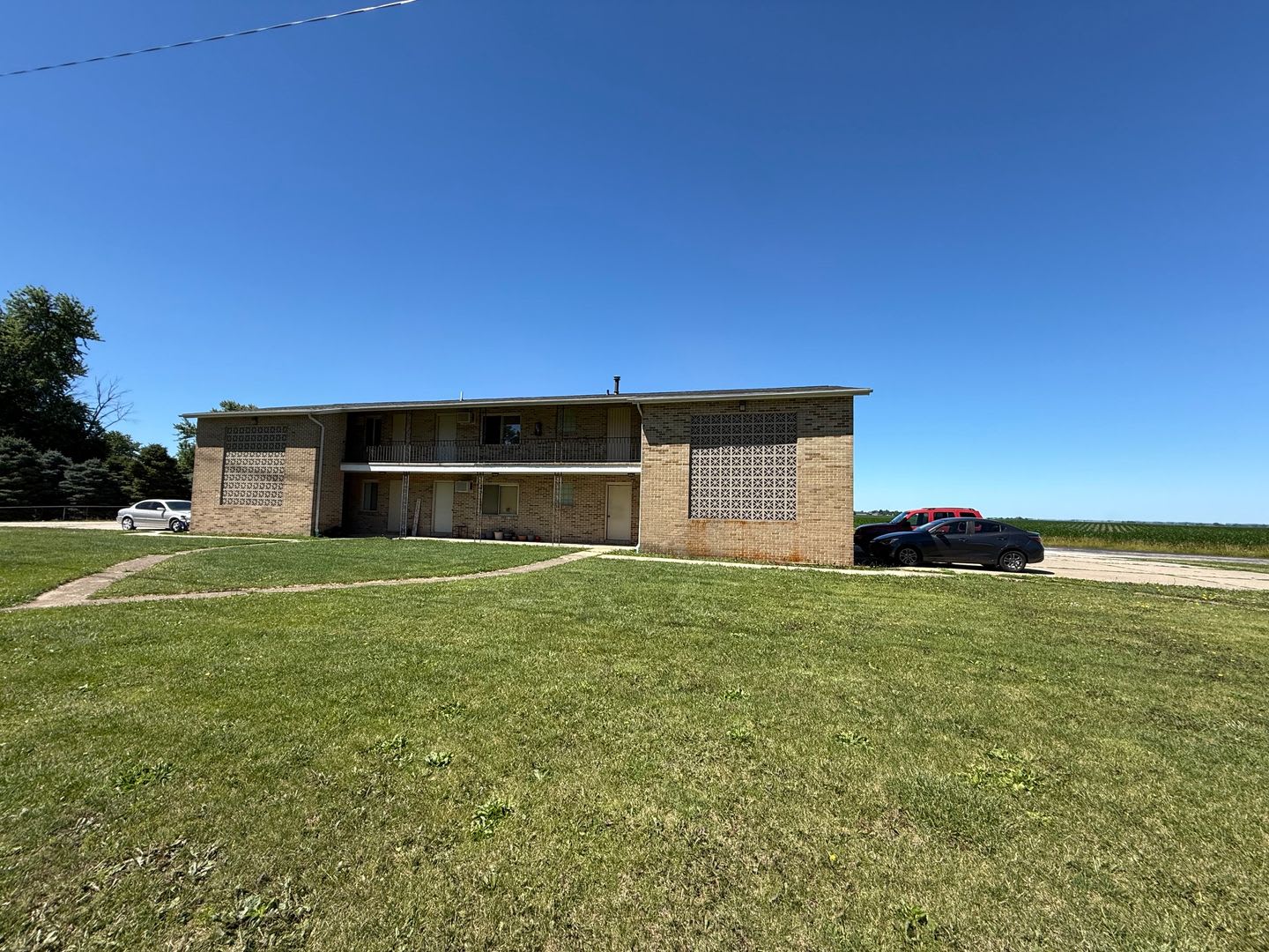 2 Bed / 1 Bath Apartment in Warrensburg — Available Now – photo 1
