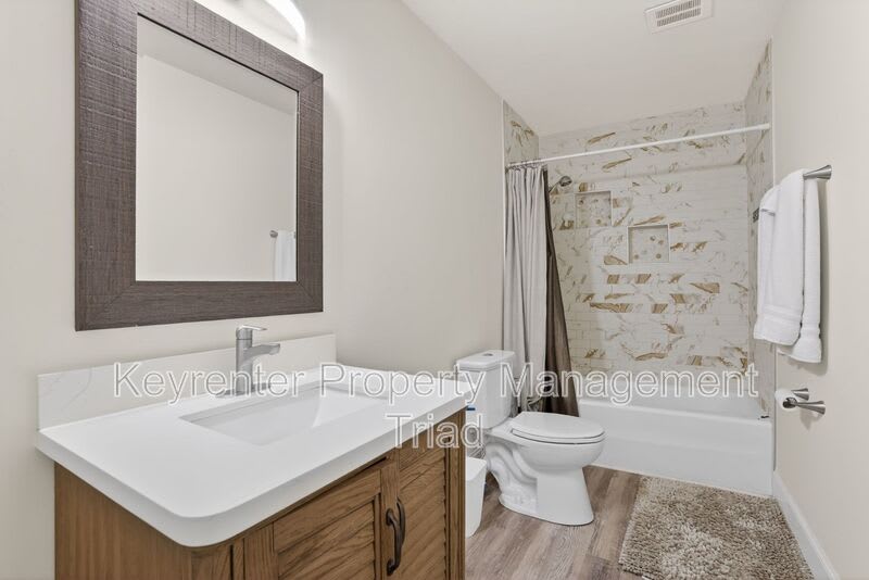 115 S Mendenhall St. – photo 5